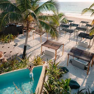 https://hotel-maxanab-tulum.tulum-hotels.net