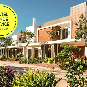 https://modern-house-surrounded-by-nature.hotelsmerida.org